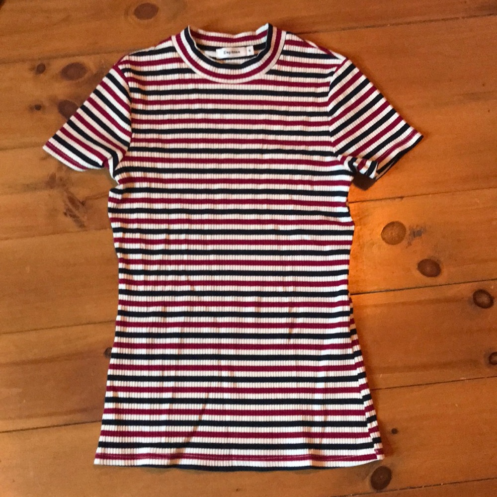 Daphne shirt. NWOT.